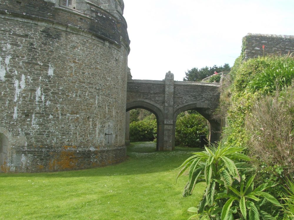 st mawes castle grounds