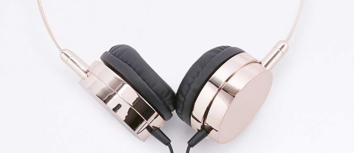 cat headphones from urban outfitters